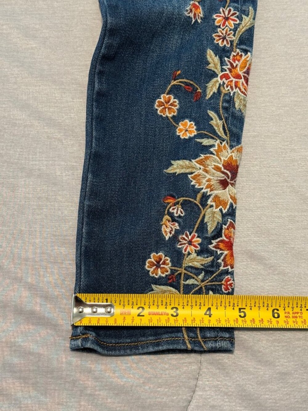 Driftwood Womens Jackie Embroidered Skinny Jeans W24 L29 Classic Fit Floral - Picture 6 of 15